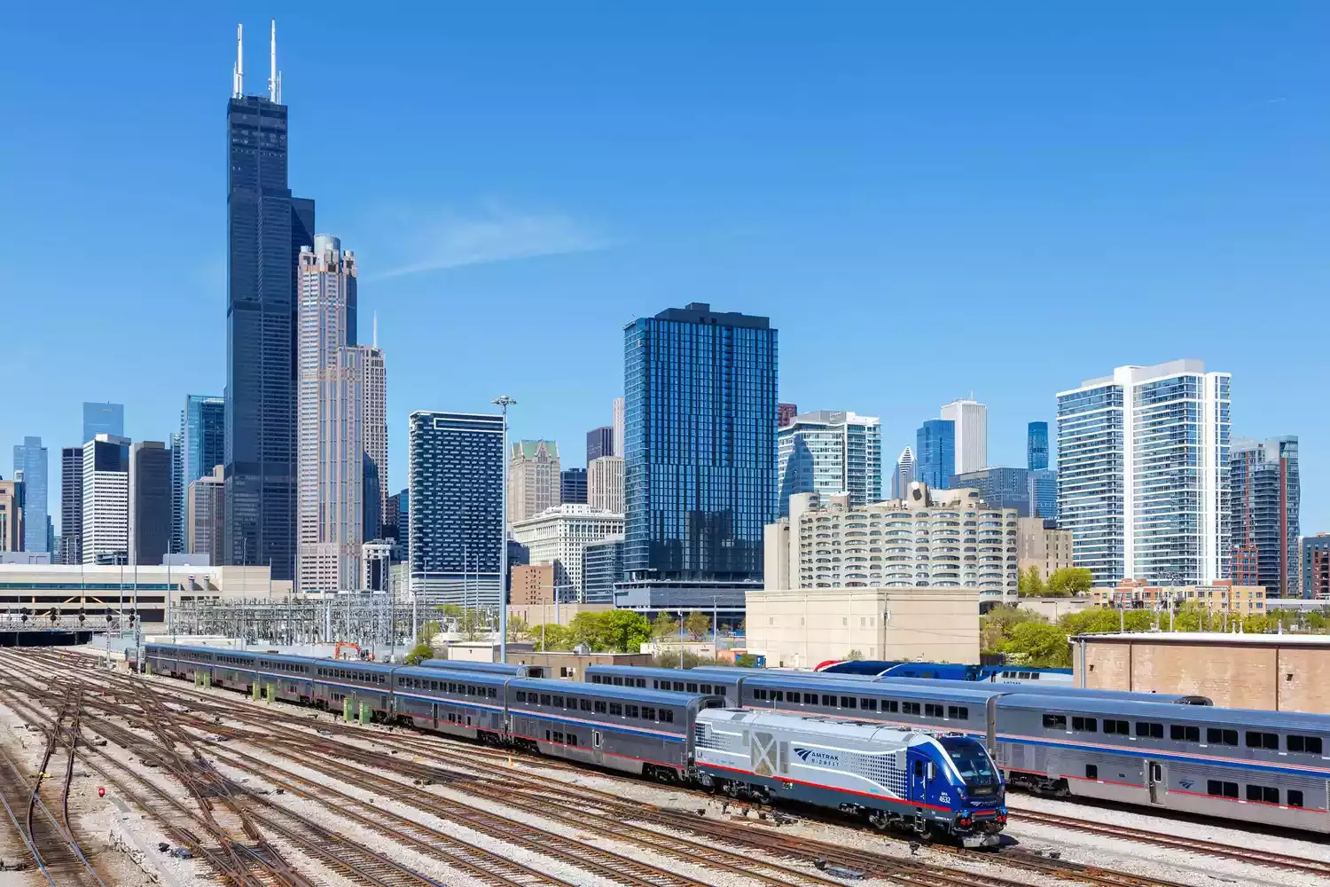 This 900-mile Amtrak Route Takes You to Some of the Best Music Cities in the U.S.