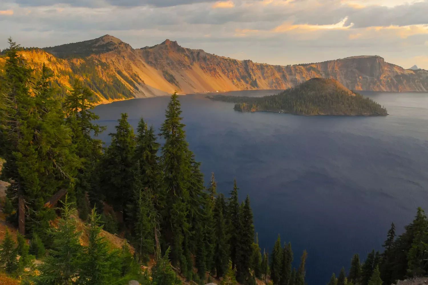 The Top Trending National Park for 2025 Has Stunning Bright Blue Waters and the Deepest Lake in the U.S.