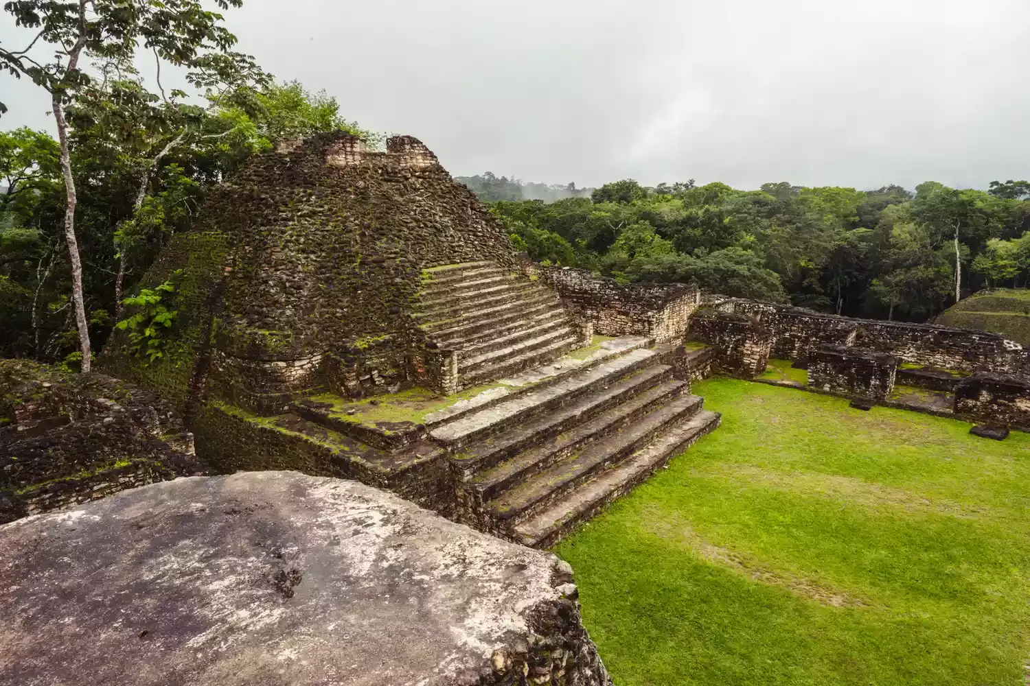 This Tropical Paradise Has Mayan Ruins, Remote Islands, and One of the World's Largest Reefs — How to Visit