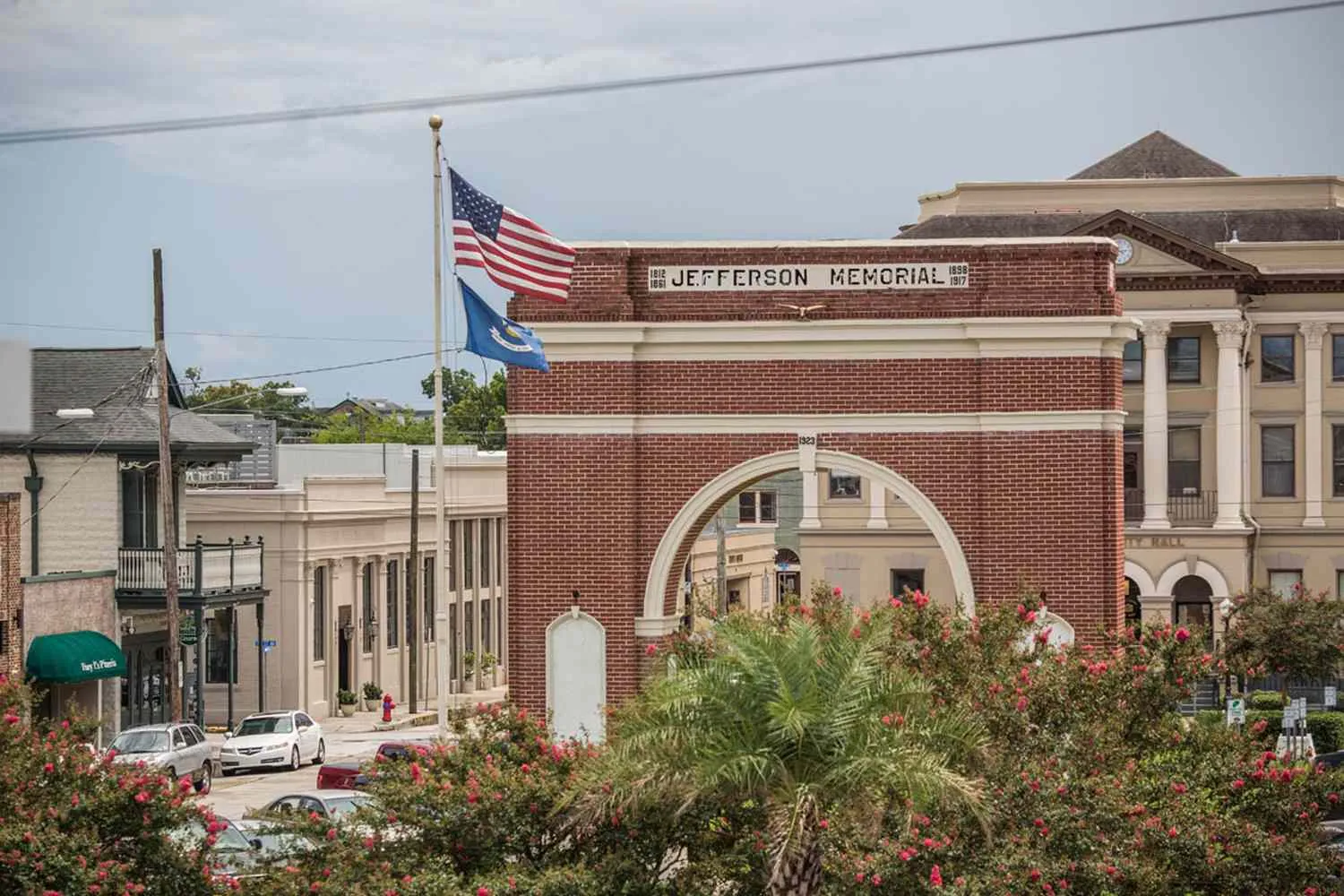 This Louisiana Destination Is the Laid-back Second City to New Orleans