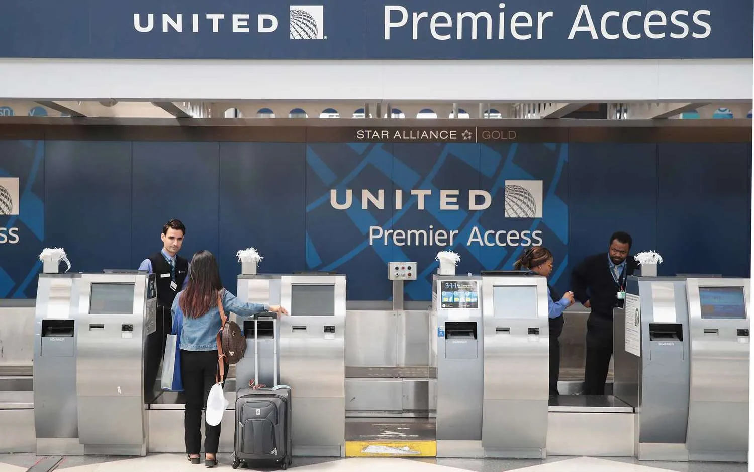 A Guide to United Airlines Baggage Fees — Including Tips on How to Save Money