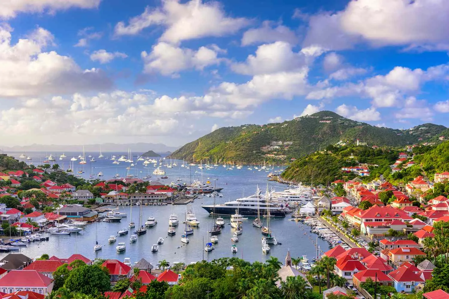 21 Beautiful Islands Around the World, From Martha's Vineyard to Bora Bora