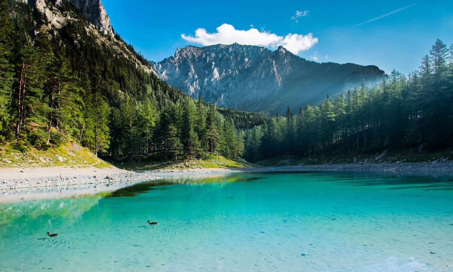 Austria Has a Magical Lake That 'Disappears' in the Winter