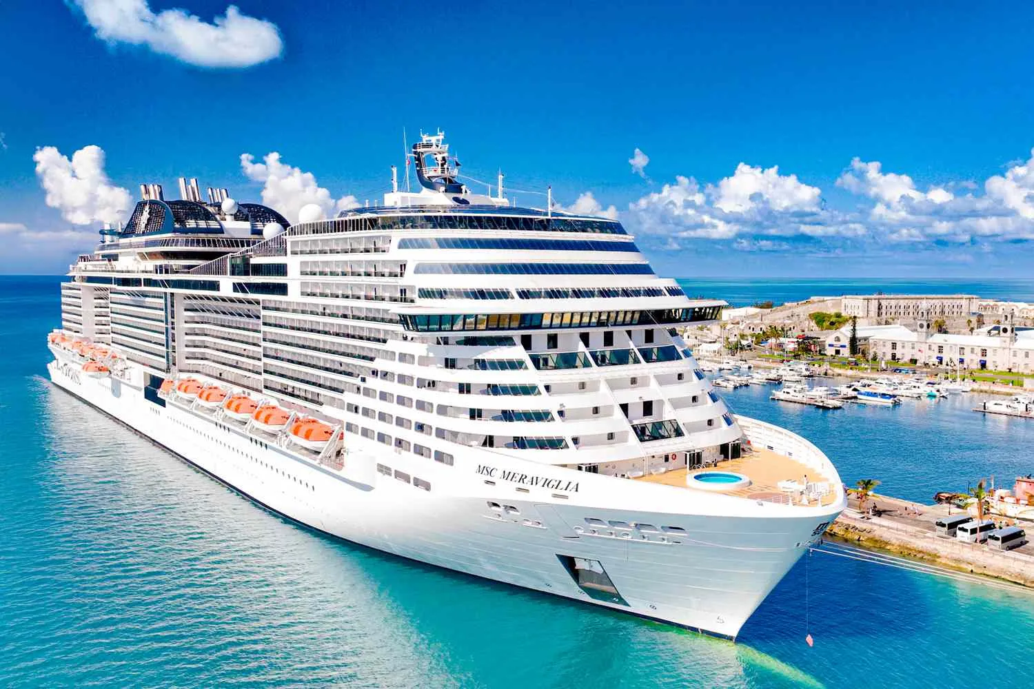 10 Best Cruises to Bermuda for Every Type of Traveler