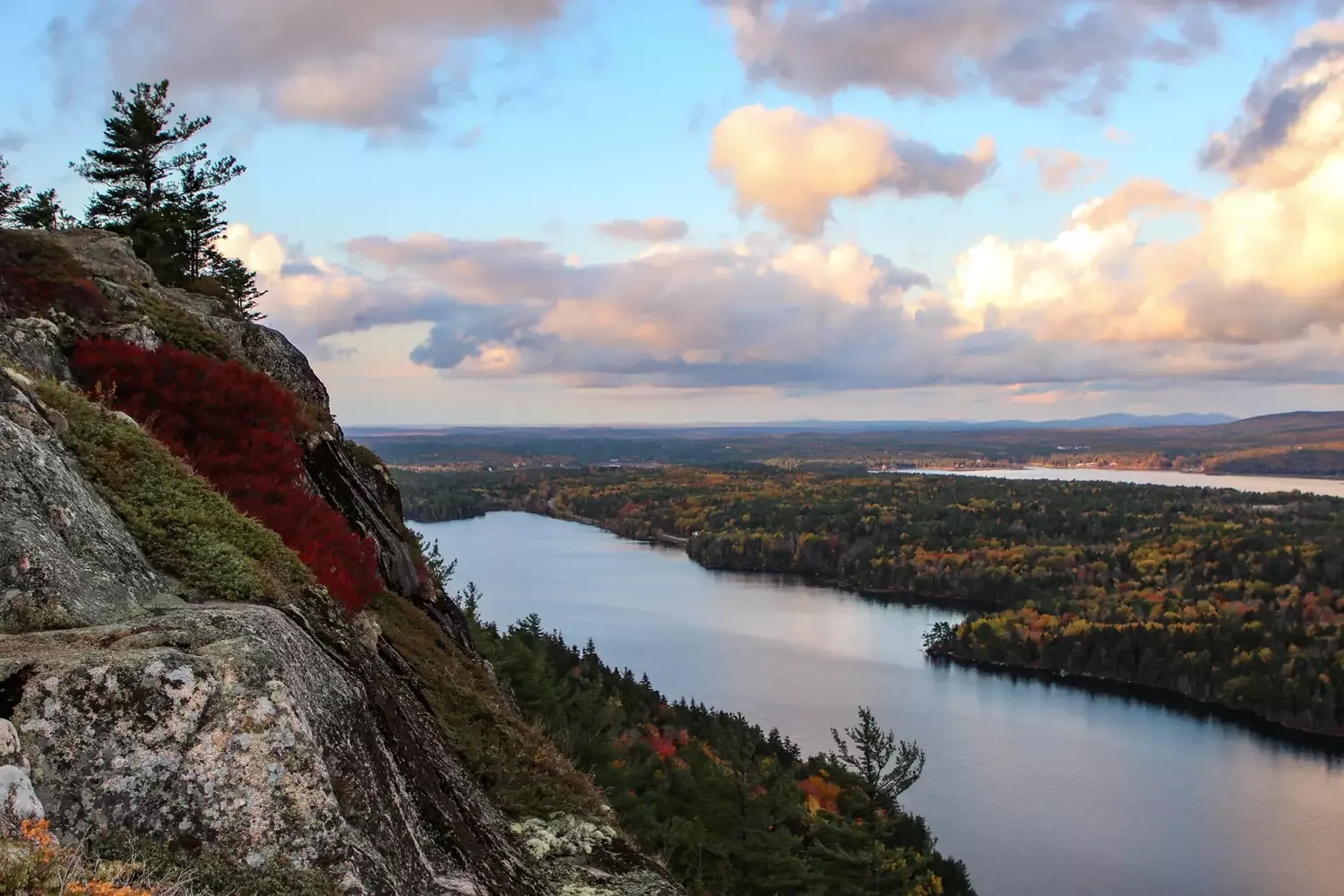 The Best Times to Visit Acadia National Park for Good Weather and Affordable Rates