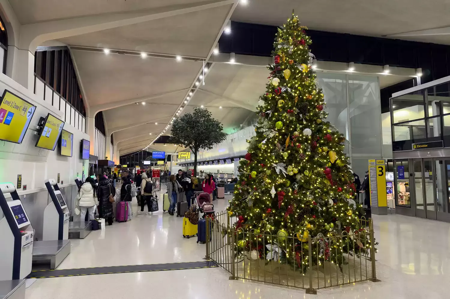 These Will Be the Busiest Airports in the U.S. Next Week, According to Hopper