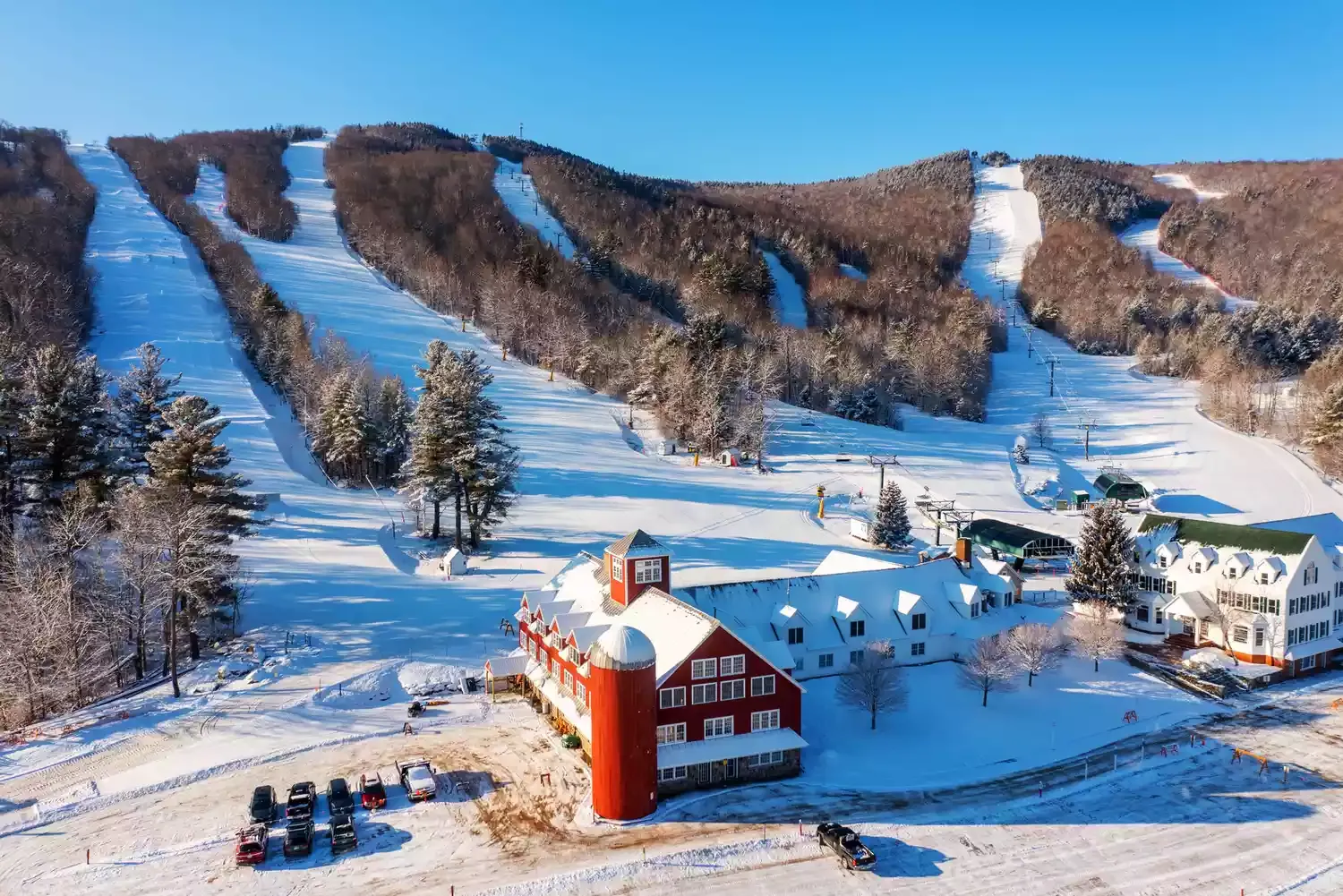 10 Best New Hampshire Ski Resorts to Visit This Winter