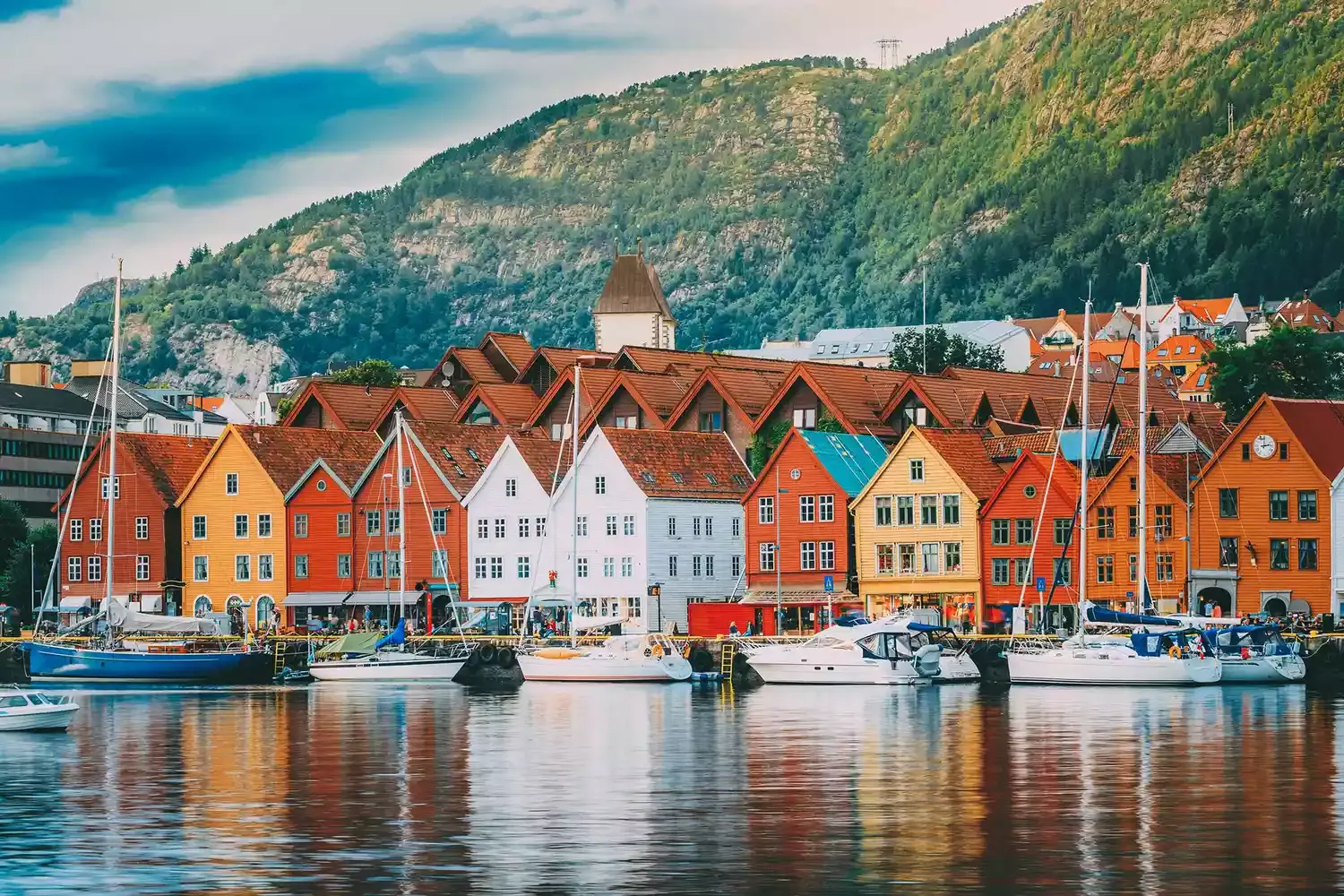 This City in Norway Is Nicknamed the 'Heart of the Fjords’ and Is Surrounded by 7 Mountains