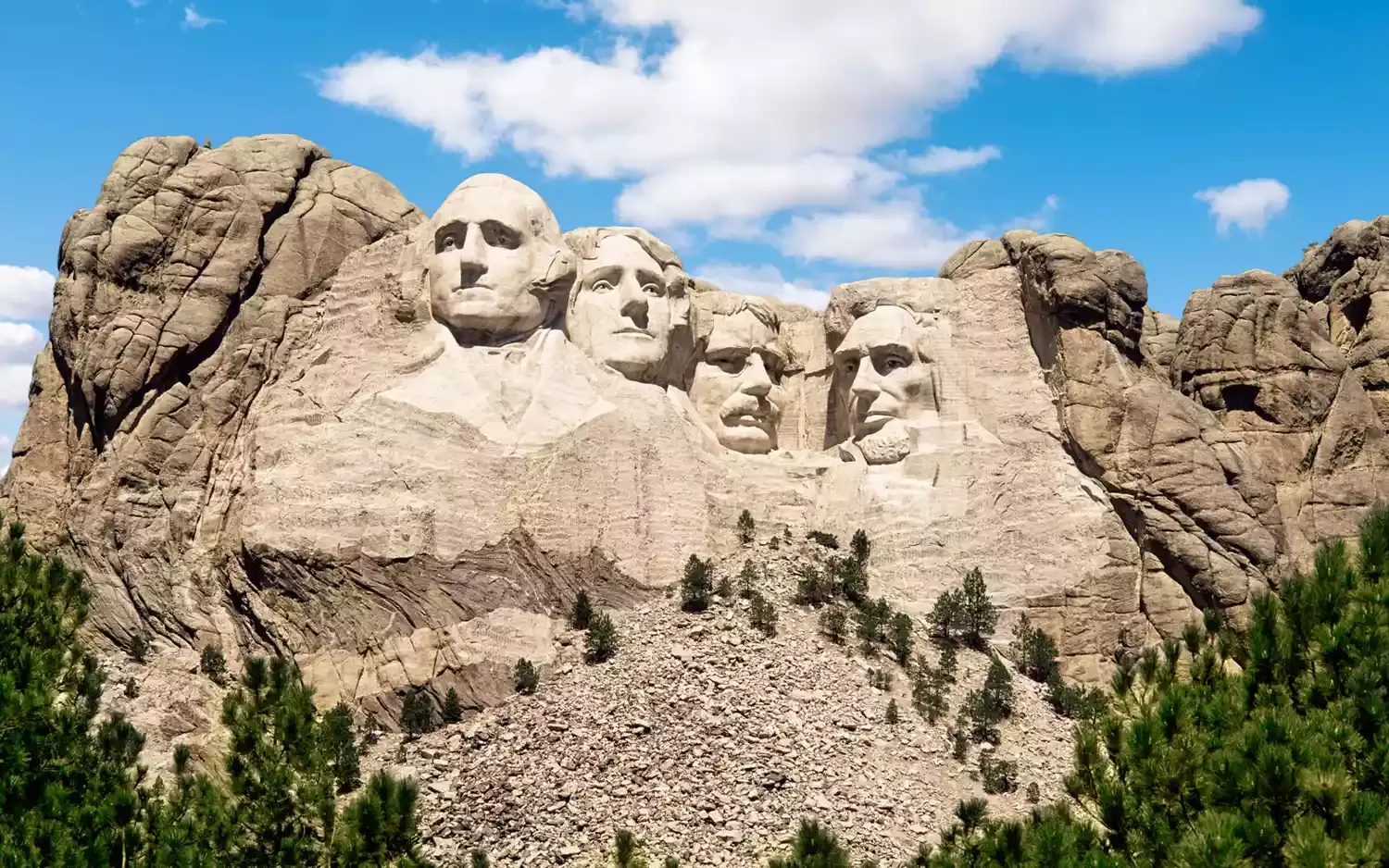 This Glamping Retreat Is the Best Way to Stay at Mount Rushmore