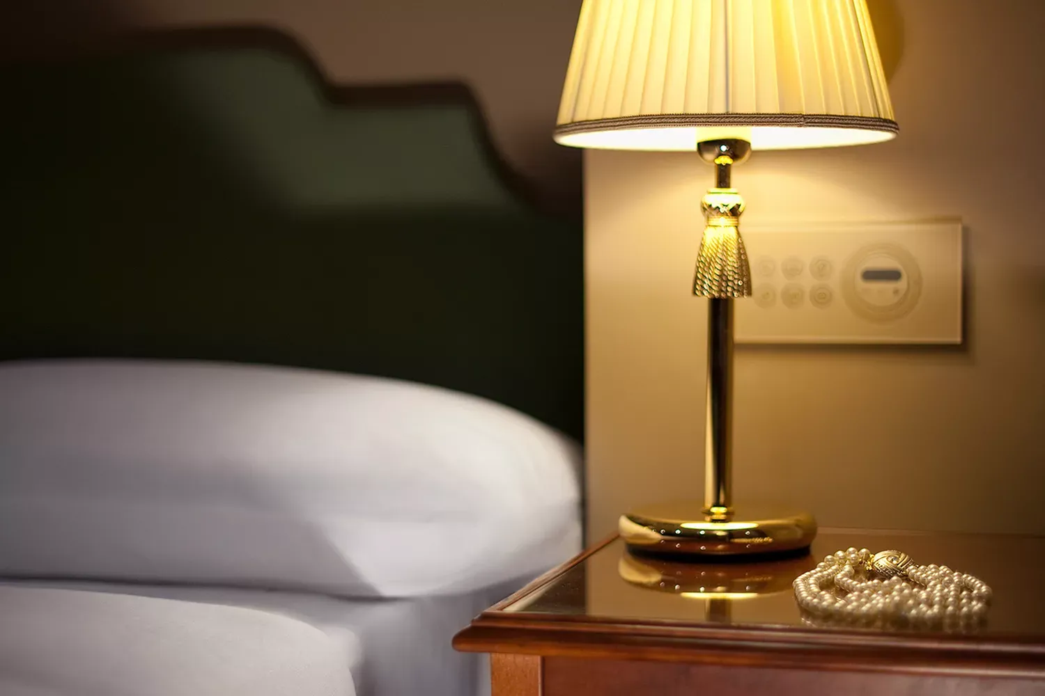 These Are the Oddest Things Left by Hotel Guests, According to Hotels.com