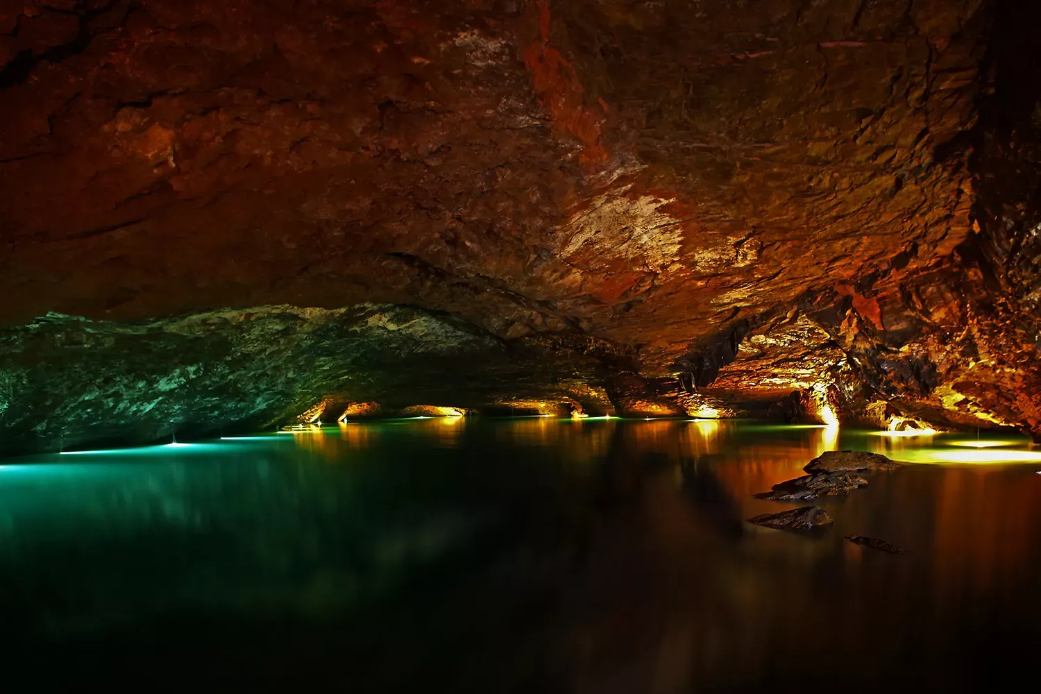 This Tennessee Town Is Home to America's Largest Underground Lake — and You Can Sail a Glass-bottomed Boat on It