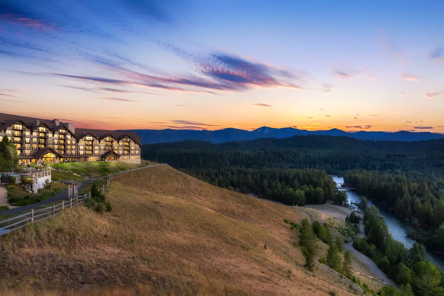 This Washington Resort Is Perfect for Family Vacations — With Beautiful Mountain Views, Delicious Food, and Fun Activities for All Ages