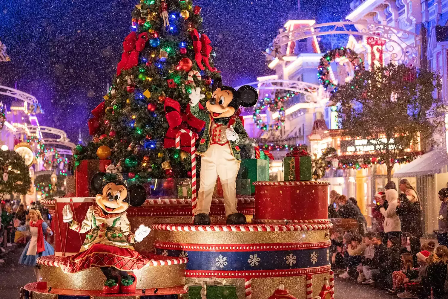 How to Plan a Magical Trip to Disney World for the Holidays