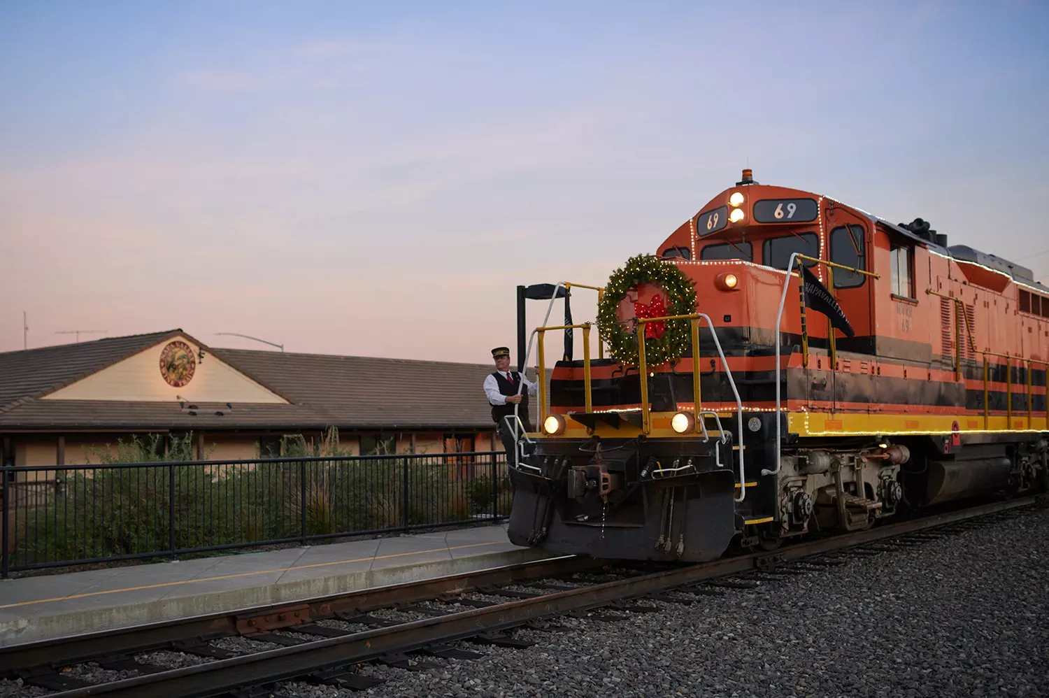 This 90-minute Train Through Napa Valley Is Perfect for the Holidays — and There's a Dome Car to Enjoy Scenic Views