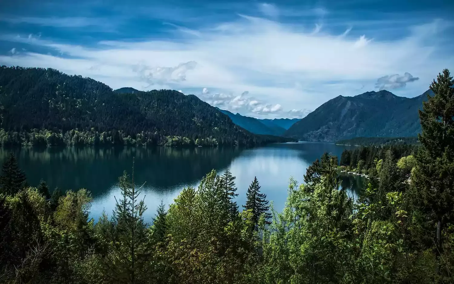 How to Spend a Perfect Weekend at Lake Cushman