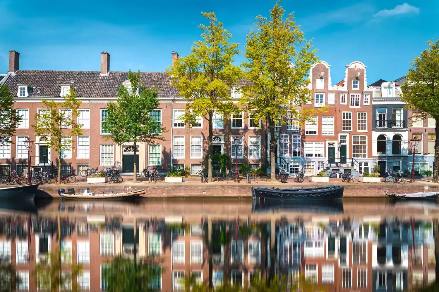 Why Shoulder Season Is the Best Time to Visit Amsterdam — and How to Plan the Perfect Trip