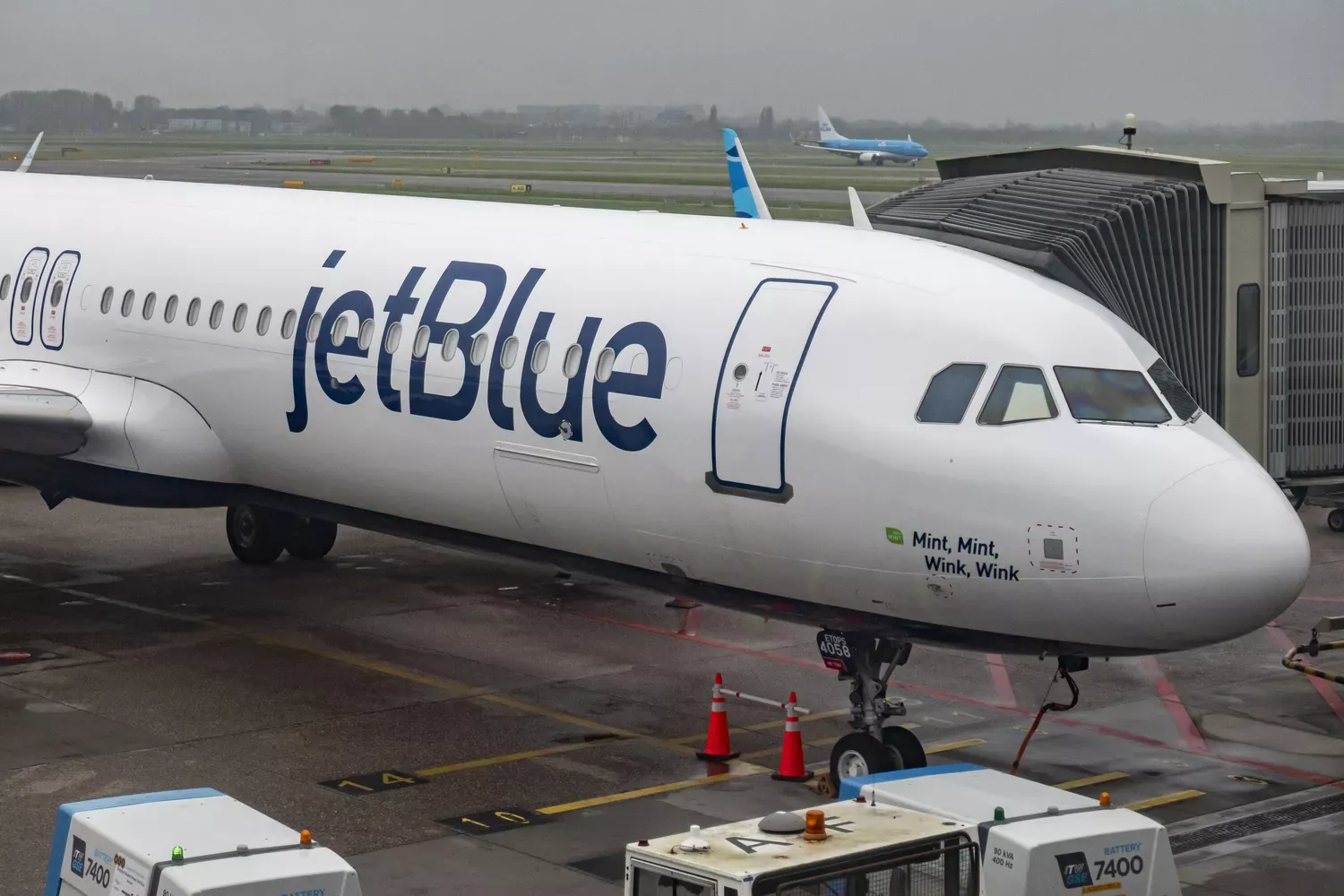 JetBlue to Introduce First-class Seats on Domestic Flights in 2026 — What We Know So Far