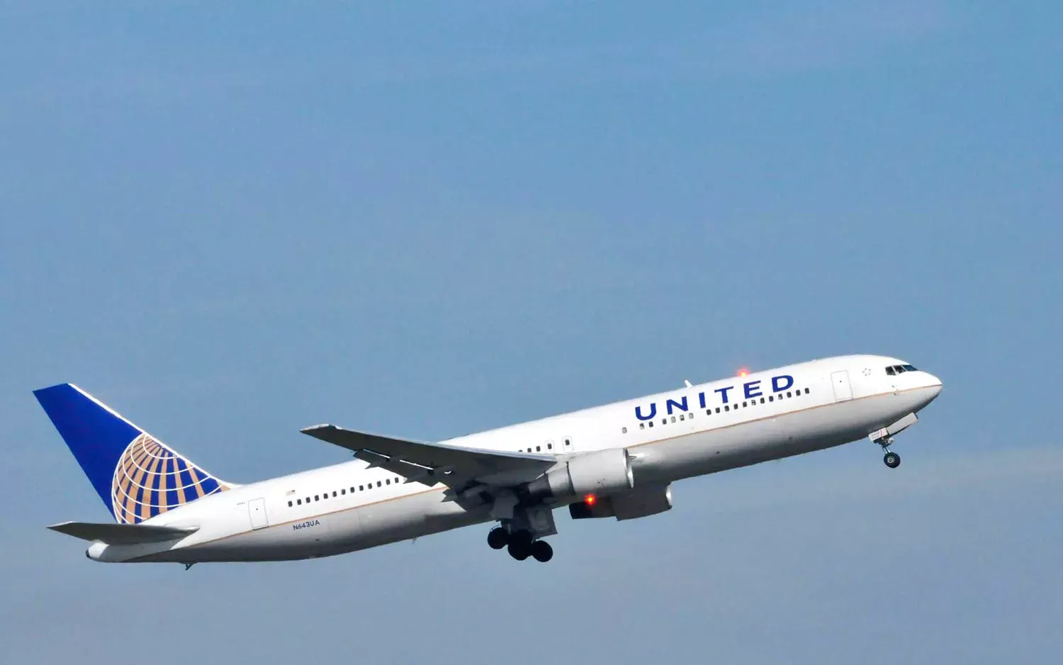 United Is Offering a Miles Bonus of Up to 100% — What to Know