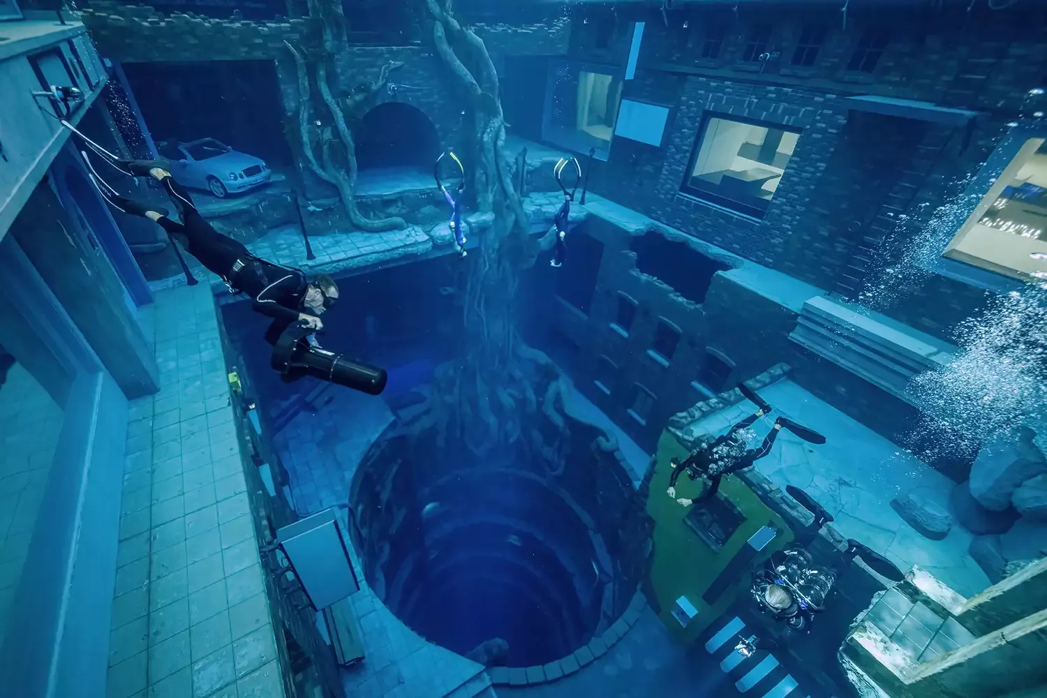 The World's Deepest Pool Has a 'Sunken City' to Explore