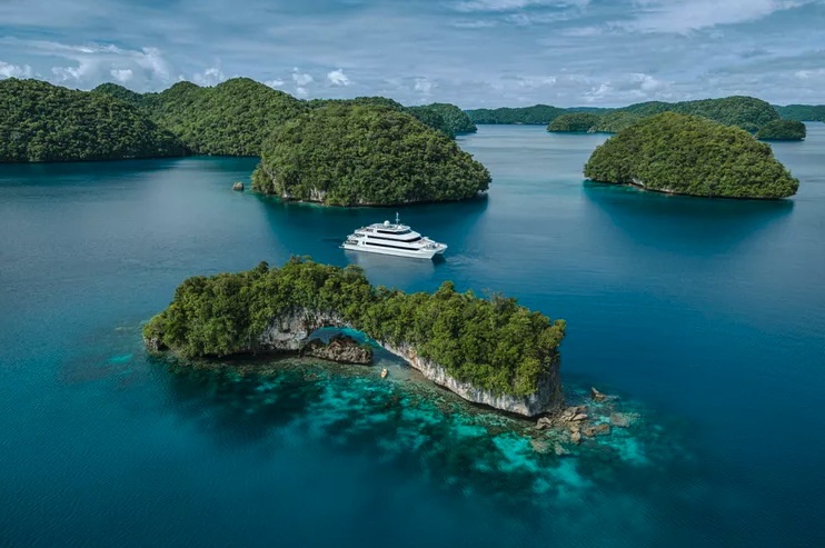  This Expedition-style Ship From Four Seasons Is Like a Floating Resort in the South Pacific