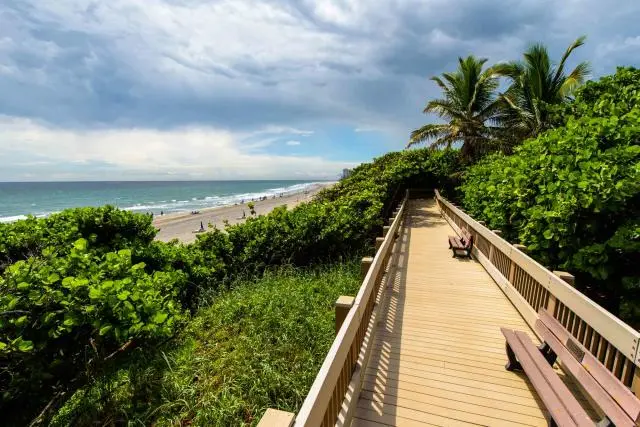 This Florida Destination Is Called the 'City Within a Park' — and It Has Secluded Snorkeling Spots, Scenic Hiking Trails, and Pleasant Weather Year-round