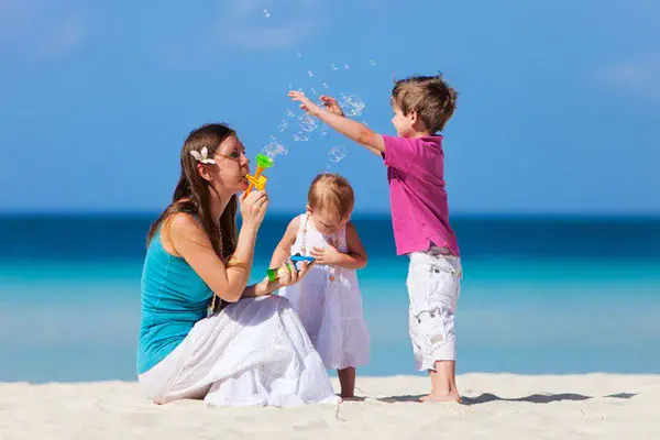 How to Plan a Cheap Family Holiday: Tips for Budget-Friendly Travel