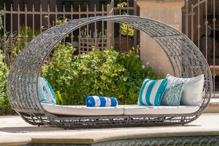 This Resort-inspired Outdoor Furniture Creates the Ultimate Staycation — Save Up to 53%